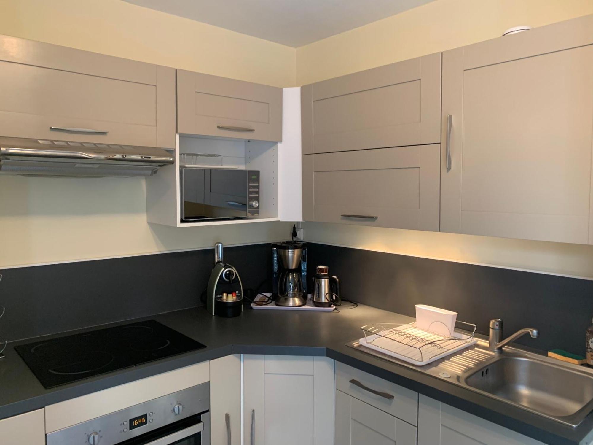 Les 3 Tours Et Parking Apartment